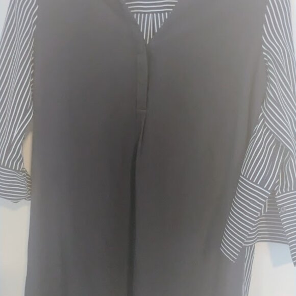 LOFT Petites Striped Sleeve Contrast Dress in Size Small - Picture 3 of 7